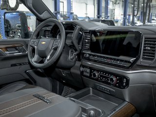 Chevrolet Silverado 3500 HD  2026 à St-Jérôme, Québec - 32 - w320h240px