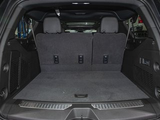 Chevrolet Suburban  2025 à St-Jérôme, Québec - 33 - w320h240px