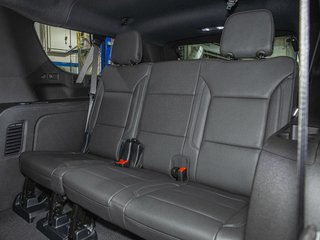 Chevrolet Suburban  2025 à St-Jérôme, Québec - 32 - w320h240px