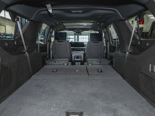 Chevrolet Suburban  2025 à St-Jérôme, Québec - 35 - w320h240px