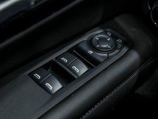 Chevrolet Suburban  2025 à St-Jérôme, Québec - 25 - w320h240px