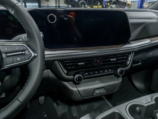 Chevrolet Suburban  2025 à St-Jérôme, Québec - 19 - w320h240px