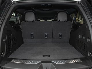 2025 Chevrolet Suburban in St-Jérôme, Quebec - 36 - w320h240px