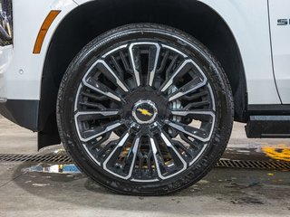 2025 Chevrolet Suburban in St-Jérôme, Quebec - 42 - w320h240px
