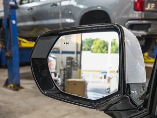 2025 Chevrolet Suburban in St-Jérôme, Quebec - 39 - w320h240px