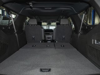 2025 Chevrolet Suburban in St-Jérôme, Quebec - 37 - w320h240px