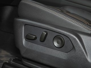 2025 Chevrolet Suburban in St-Jérôme, Quebec - 28 - w320h240px