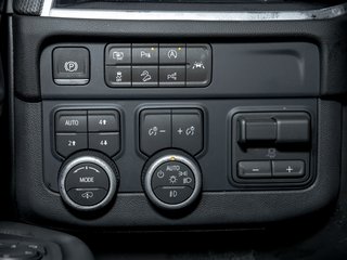 Chevrolet Suburban  2026 à St-Jérôme, Québec - 27 - w320h240px