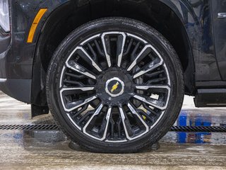 Chevrolet Suburban  2026 à St-Jérôme, Québec - 42 - w320h240px