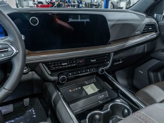 Chevrolet Suburban  2026 à St-Jérôme, Québec - 22 - w320h240px