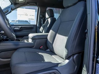 2026 Chevrolet Suburban in St-Jérôme, Quebec - 11 - w320h240px