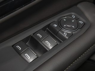 2025 Chevrolet Tahoe in St-Jérôme, Quebec - 25 - w320h240px