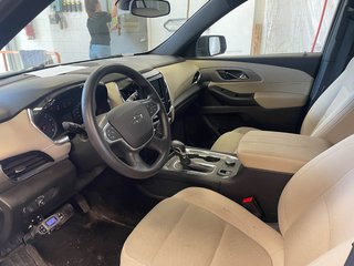 Chevrolet Traverse  2022 à St-Jérôme, Québec - 3 - w320h240px