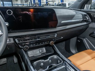 Chevrolet Traverse  2027 à St-Jérôme, Québec - 20 - w320h240px