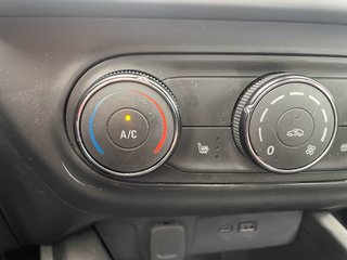 Chevrolet Trax  2024 à St-Jérôme, Québec - 12 - w320h240px