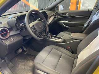 Chevrolet Trax  2025 à St-Jérôme, Québec - 3 - w320h240px