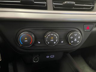 Chevrolet Trax  2025 à St-Jérôme, Québec - 12 - w320h240px