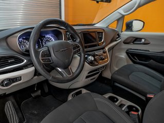 2021 Chrysler Grand Caravan in St-Jérôme, Quebec - 2 - w320h240px