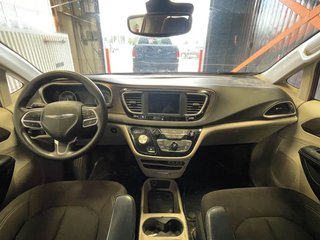 2021 Chrysler Grand Caravan in St-Jérôme, Quebec - 10 - w320h240px