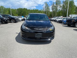Chrysler Grand Caravan  2024 à St-Jérôme, Québec - 4 - w320h240px