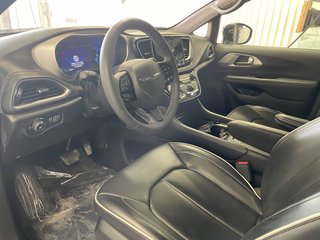 Chrysler Pacifica Hybrid  2024 à St-Jérôme, Québec - 5 - w320h240px