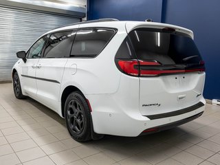 Chrysler Pacifica Hybrid  2024 à St-Jérôme, Québec - 8 - w320h240px