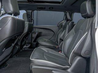 Chrysler Pacifica Hybrid  2024 à St-Jérôme, Québec - 29 - w320h240px
