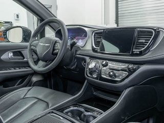Chrysler Pacifica Hybrid  2024 à St-Jérôme, Québec - 28 - w320h240px