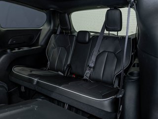 Chrysler Pacifica Hybrid  2024 à St-Jérôme, Québec - 30 - w320h240px