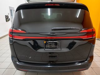 Chrysler Pacifica  2023 à St-Jérôme, Québec - 8 - w320h240px