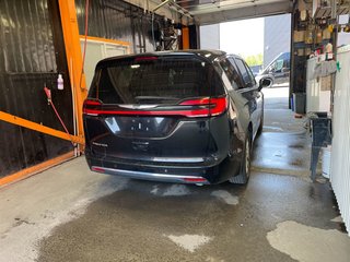2025 Chrysler Pacifica in St-Jérôme, Quebec - 8 - w320h240px