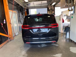 2025 Chrysler Pacifica in St-Jérôme, Quebec - 6 - w320h240px