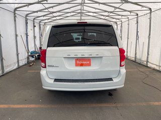 2017 Dodge Grand Caravan in St-Jérôme, Quebec - 6 - w320h240px