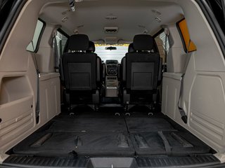 2017 Dodge Grand Caravan in St-Jérôme, Quebec - 27 - w320h240px