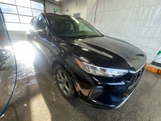 2023 Ford Escape Hybrid in St-Jérôme, Quebec - 9 - w320h240px