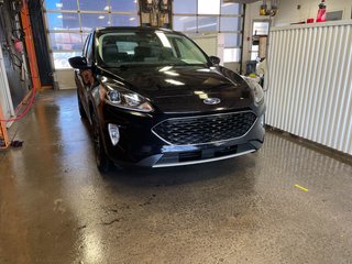 Ford Escape  2022 à St-Jérôme, Québec - 10 - w320h240px