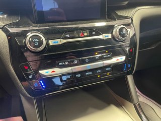 2023 Ford Explorer in St-Jérôme, Quebec - 14 - w320h240px