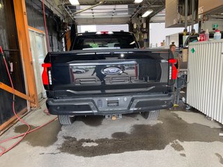 Ford F-150 Lightning  2023 à St-Jérôme, Québec - 8 - w320h240px