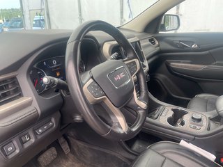 GMC Acadia  2022 à St-Jérôme, Québec - 4 - w320h240px