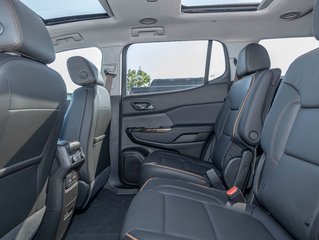 2023 GMC Acadia in St-Jérôme, Quebec - 34 - w320h240px