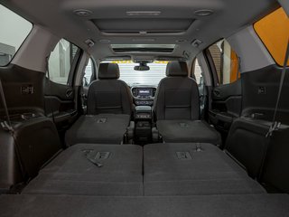 GMC Acadia  2023 à St-Jérôme, Québec - 35 - w320h240px