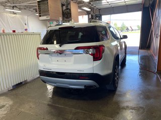 GMC Acadia  2023 à St-Jérôme, Québec - 8 - w320h240px