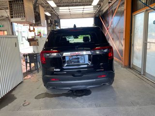 GMC Acadia  2023 à St-Jérôme, Québec - 9 - w320h240px