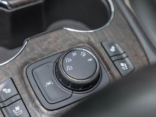 GMC Acadia  2023 à St-Jérôme, Québec - 23 - w320h240px