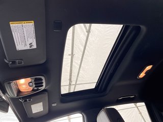 2023 GMC Canyon in St-Jérôme, Quebec - 3 - w320h240px