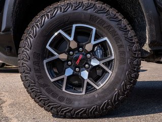 2024 GMC Canyon in St-Jérôme, Quebec - 41 - w320h240px