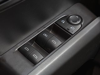 2025 GMC Canyon in St-Jérôme, Quebec - 25 - w320h240px