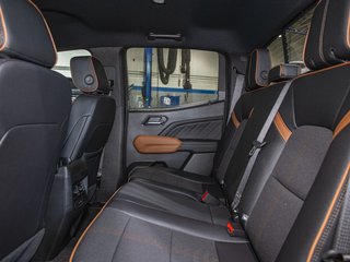 2025 GMC Canyon in St-Jérôme, Quebec - 31 - w320h240px