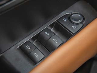2025 GMC Canyon in St-Jérôme, Quebec - 27 - w320h240px