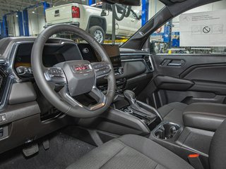 2025 GMC Canyon in St-Jérôme, Quebec - 12 - w320h240px